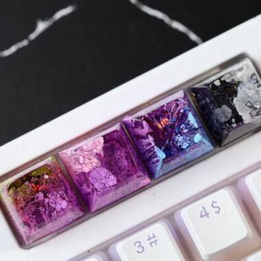 Custom color keycap