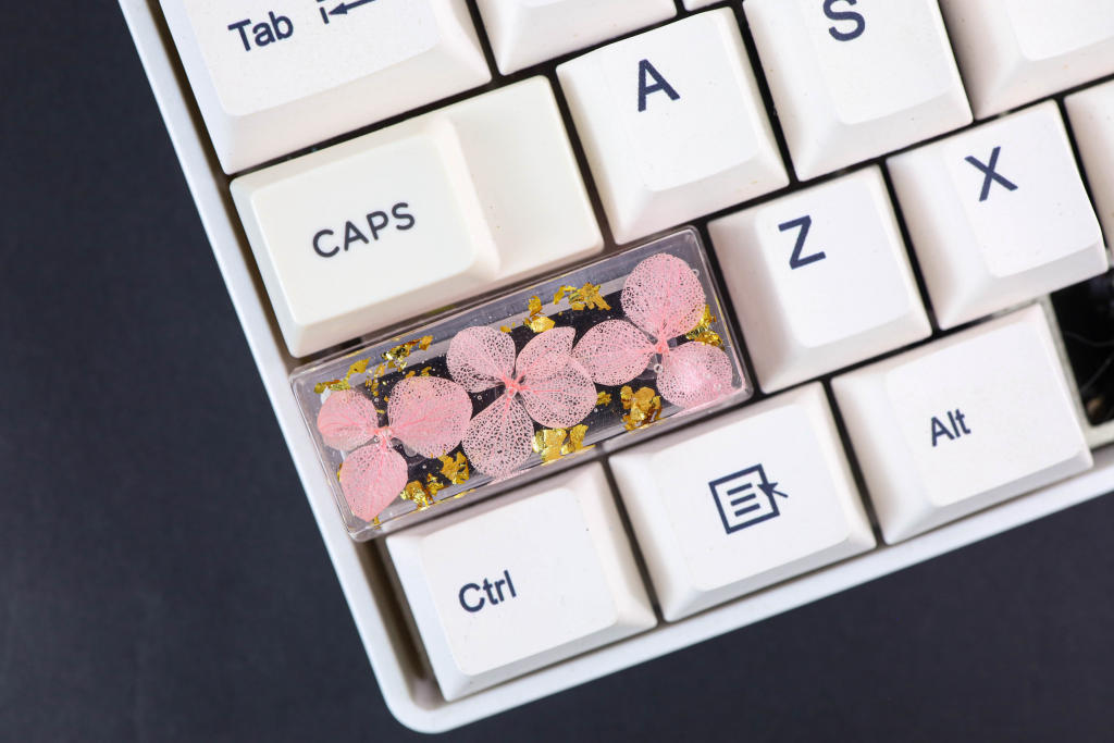 Custom Dry flower Artisan Keycap 14 Dry flower Artisan Keycap - Cream colored keycap