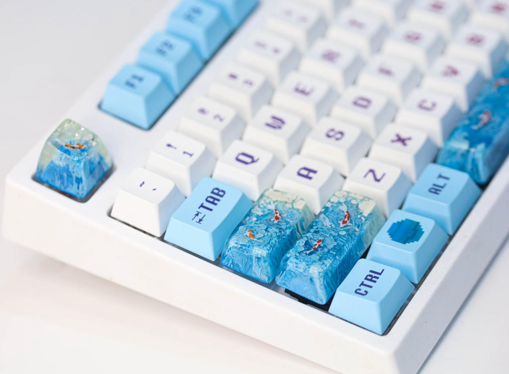 Bluesky Koi keycap 9 Skyblue Koi Artisan Keycap