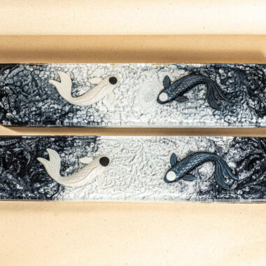 Black and white resin wrist rest