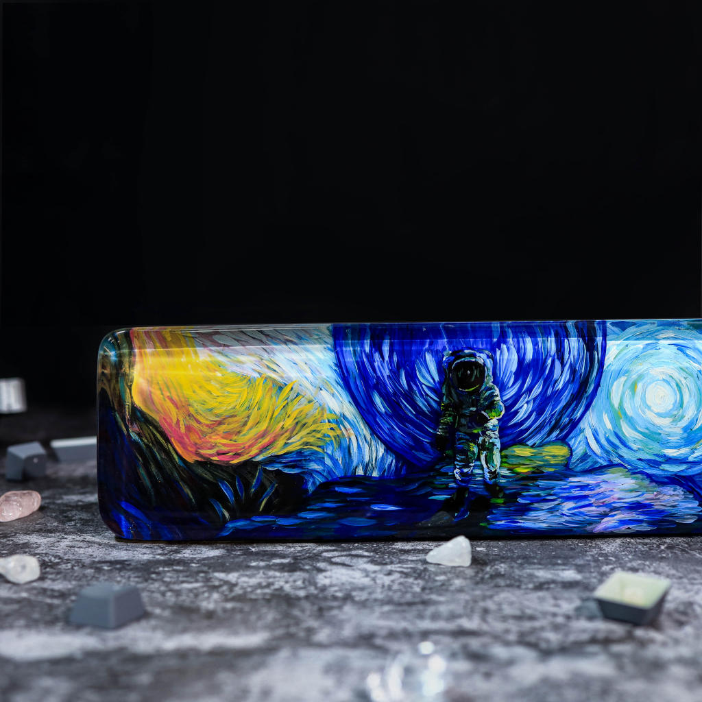 Astronaut keyboard wrist rest Van Gogh style 4 Astronaut keyboard wrist rest Van Gogh style