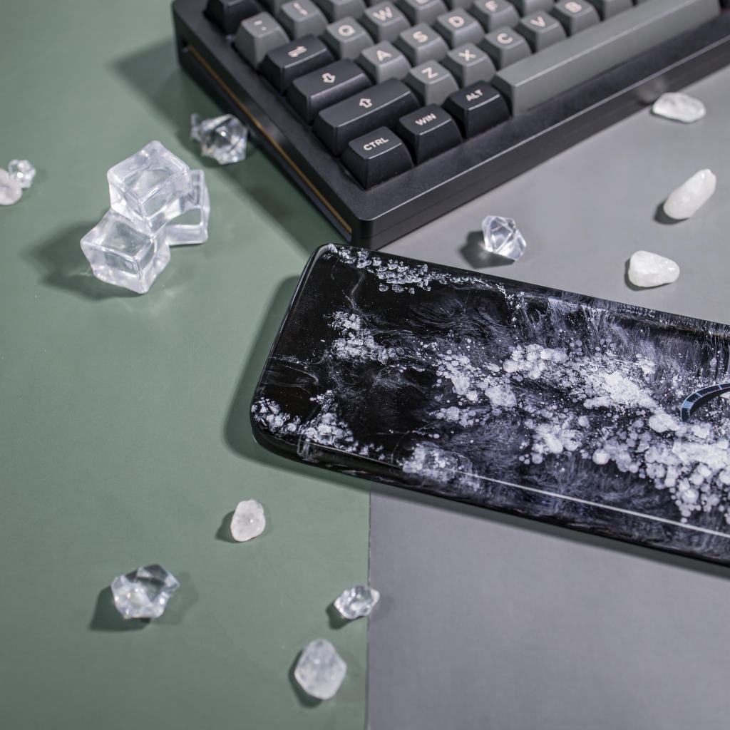 Custom One Piece wrist rest 4 Custom One Piece wrist rest