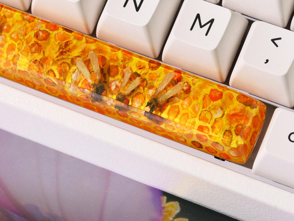 Honey Bee Artisan keycap 11 Honey Bee Artisan keycaps