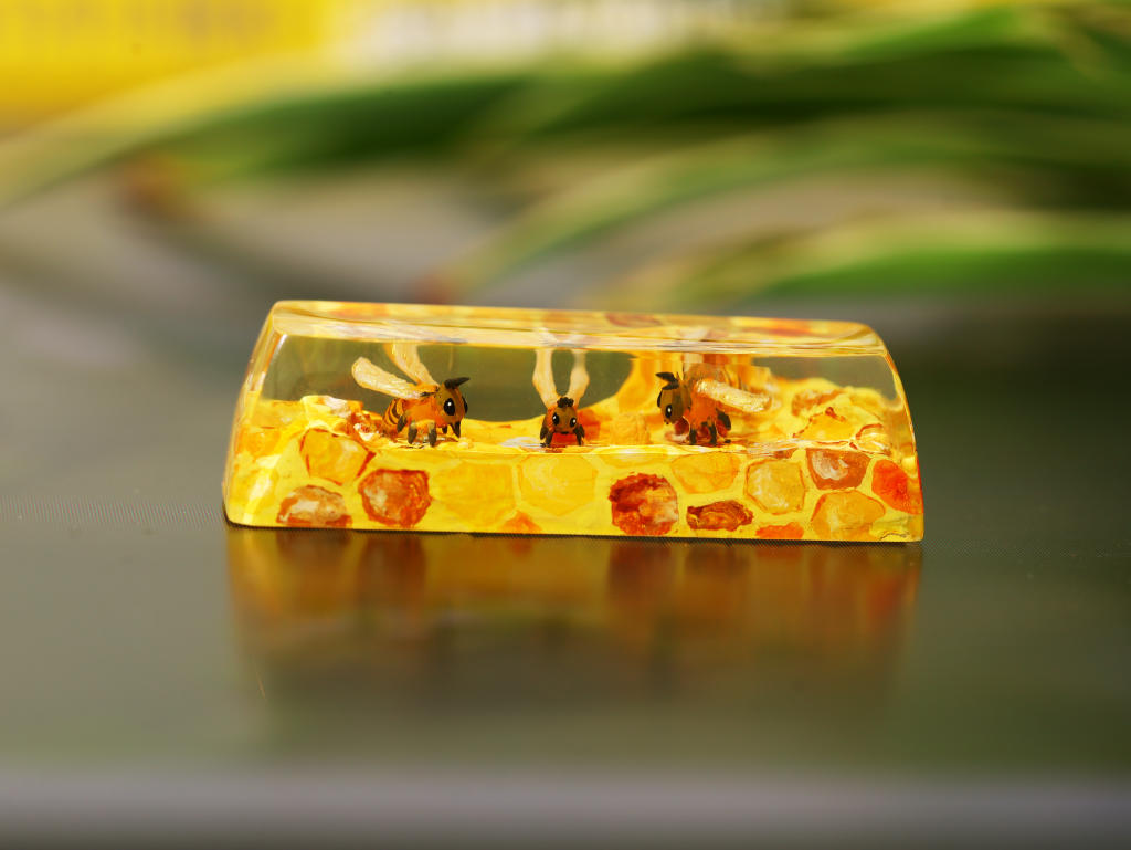 Honey Bee Artisan keycap 12 Honey Bee Artisan keycaps