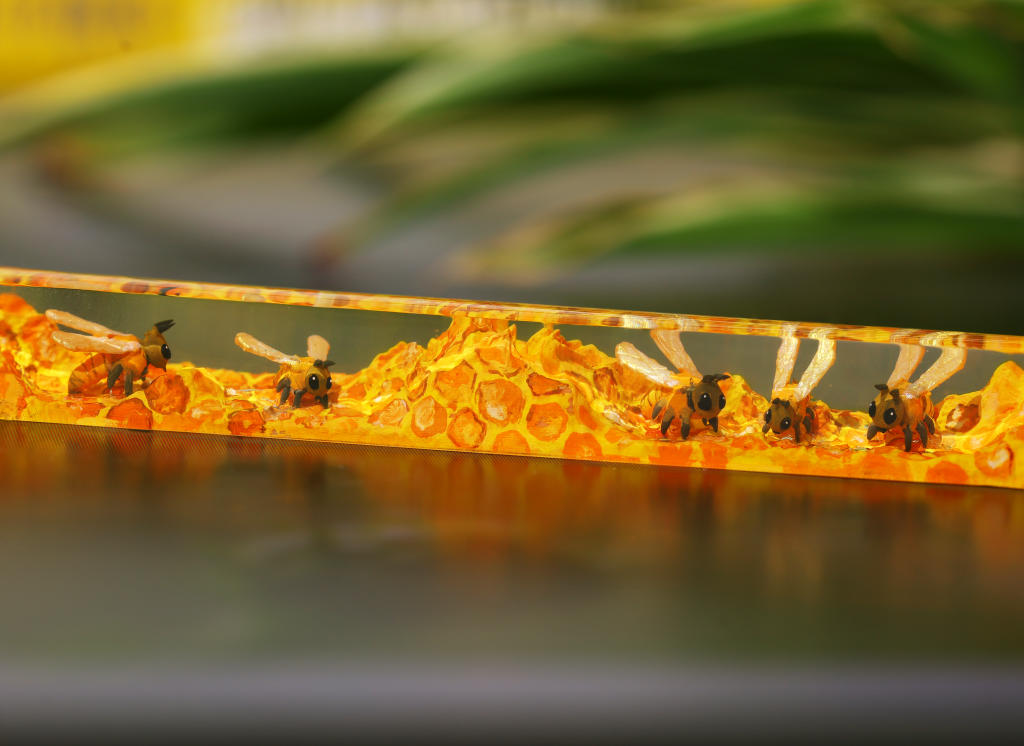 Honey Bee Artisan keycap 15 Honey Bee Artisan keycaps