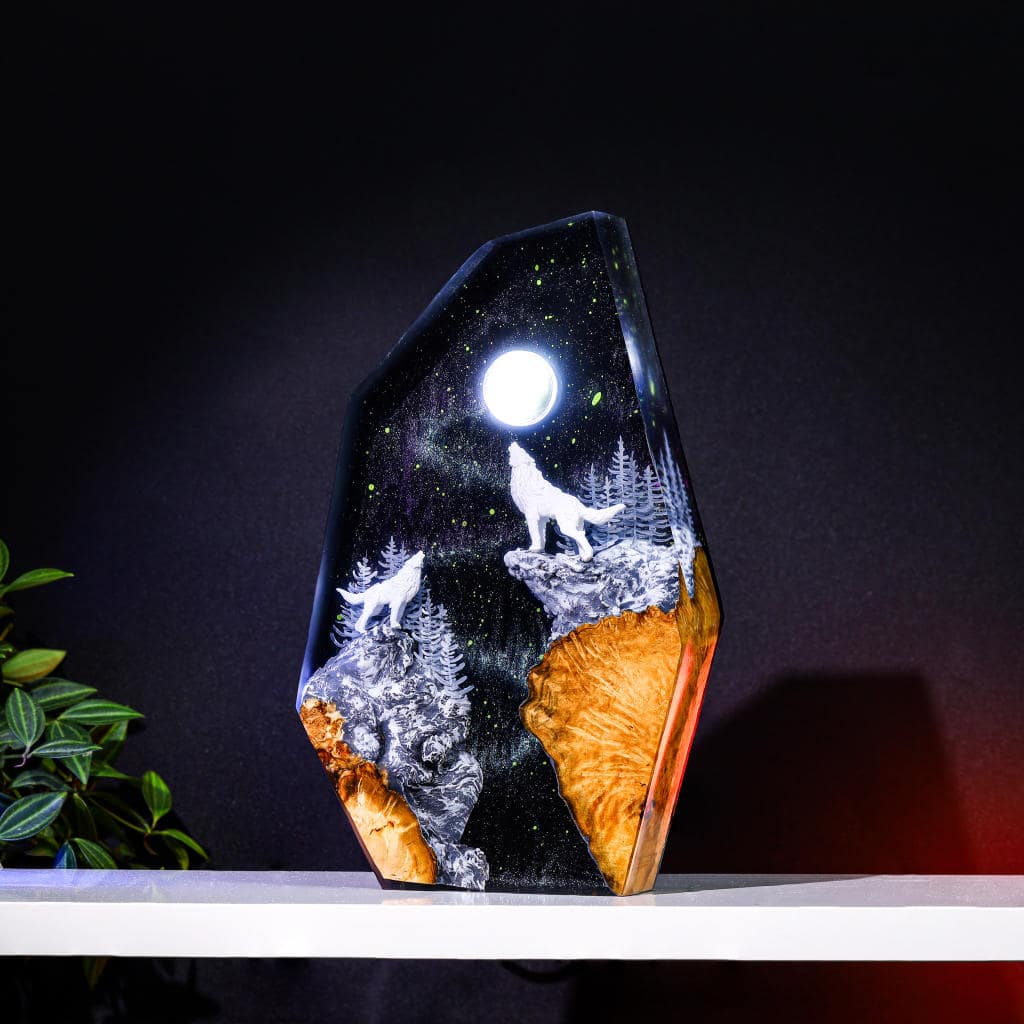 Wolf in Hunter's Moon Aurora Borealis Epoxy Lamp 2 WOLF in HUNTER'S MOON Aurora Borealis Epoxy Lamp