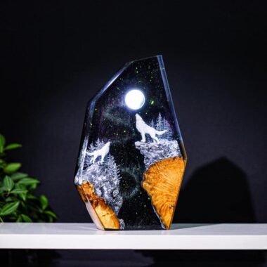 WOLF in HUNTER'S MOON Aurora Borealis Epoxy Lamp