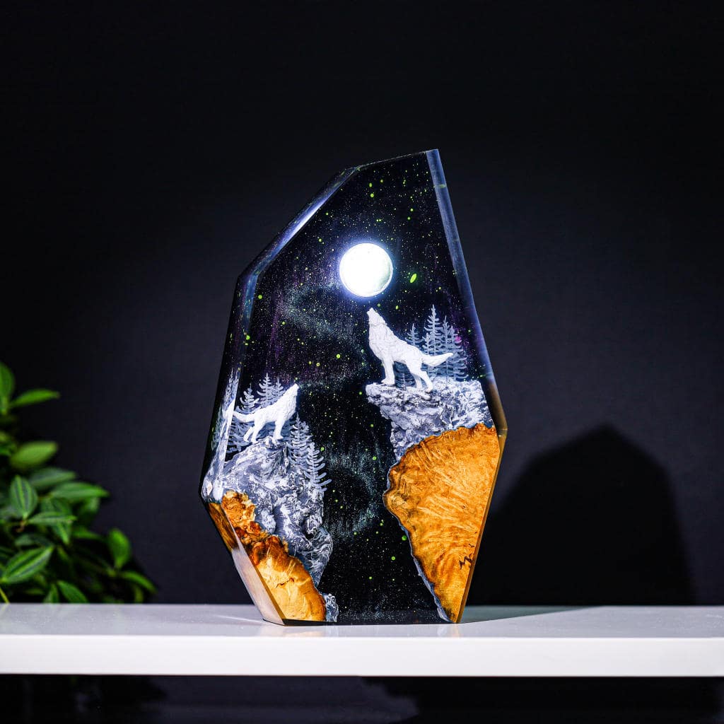 Wolf in Hunter's Moon Aurora Borealis Epoxy Lamp 1 WOLF in HUNTER'S MOON Aurora Borealis Epoxy Lamp