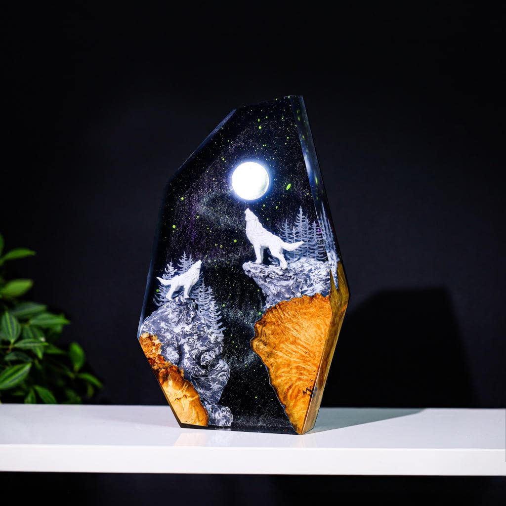 Wolf in Hunter's Moon Aurora Borealis Epoxy Lamp 5 WOLF in HUNTER'S MOON Aurora Borealis Epoxy Lamp