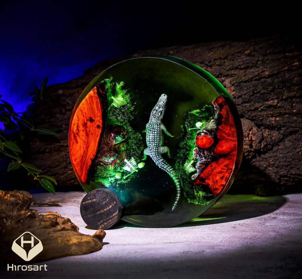 Crocodile Resin Lamp 1 Crocodile Resin Lamp