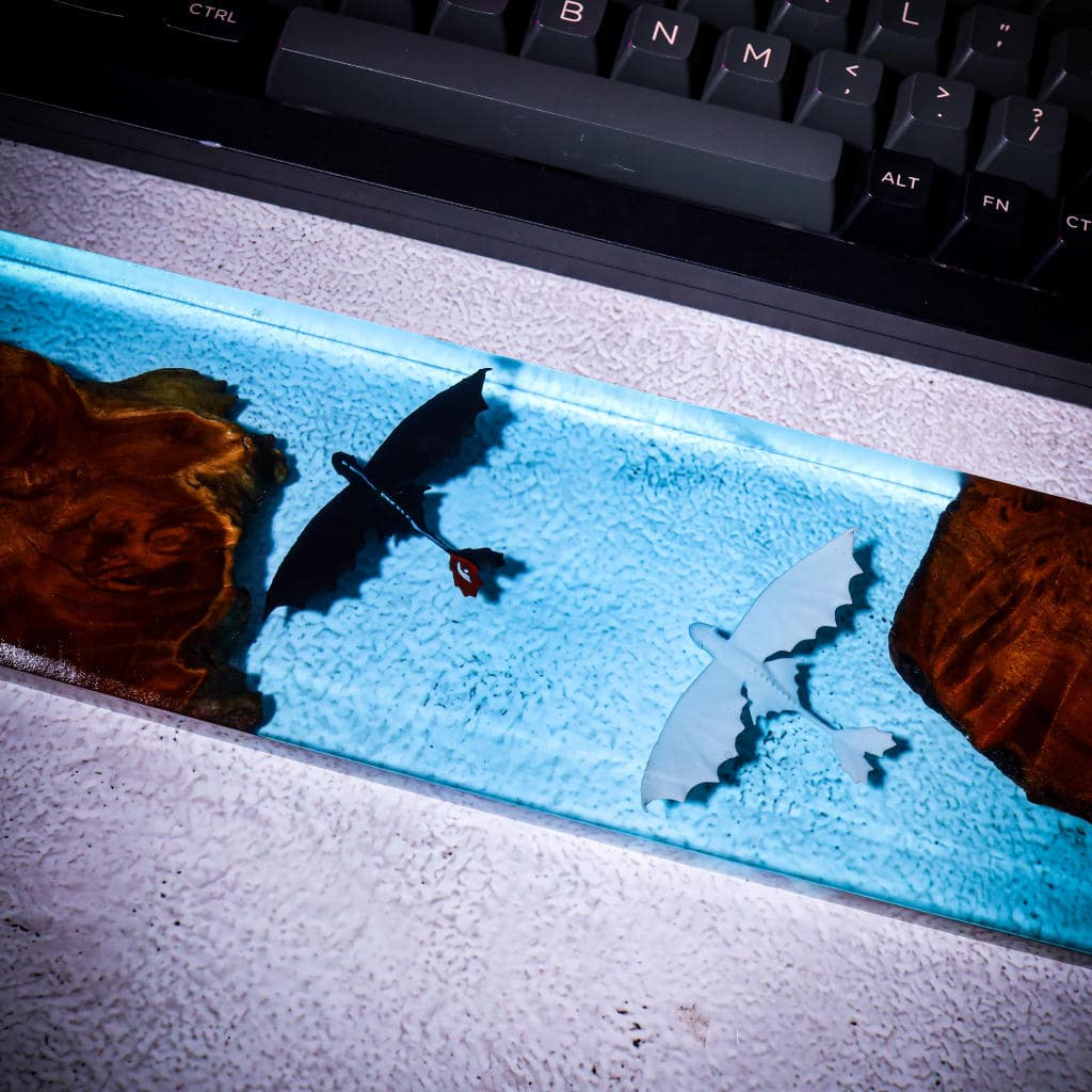 Toothless and Light Fury Resin Wrist Rest 8 Toothless and Light Fury Resin Wrist Rest