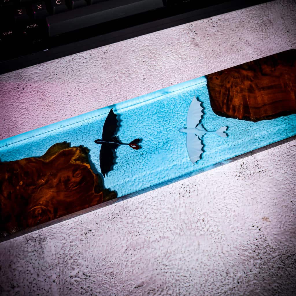 Toothless and Light Fury Resin Wrist Rest 5 Toothless and Light Fury Resin Wrist Rest