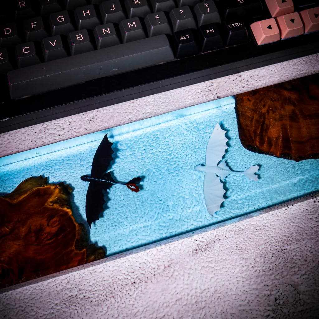 Toothless and Light Fury Resin Wrist Rest 4 Toothless and Light Fury Resin Wrist Rest