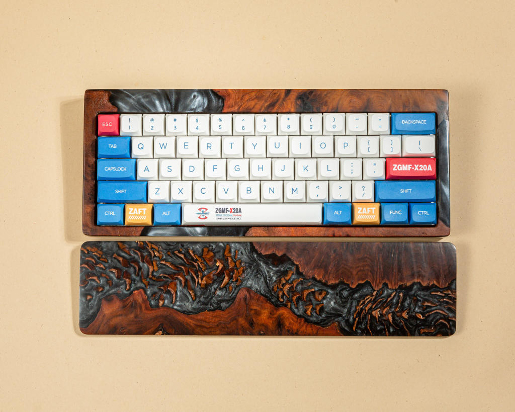 Black Resin and Wood Keyboard Case 1 Black Resin and Wood Keyboard Case