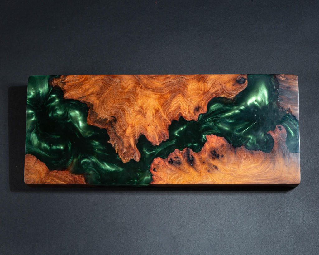 Green Resin and Wood Keyboard Case 11 Green Resin and Wood Keyboard Case