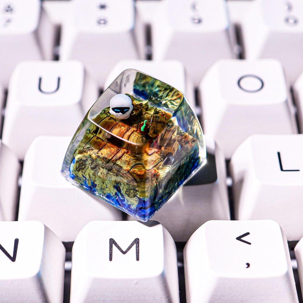 Wall-E and Eve Keycap 1 Wall-E and Eve Keycap