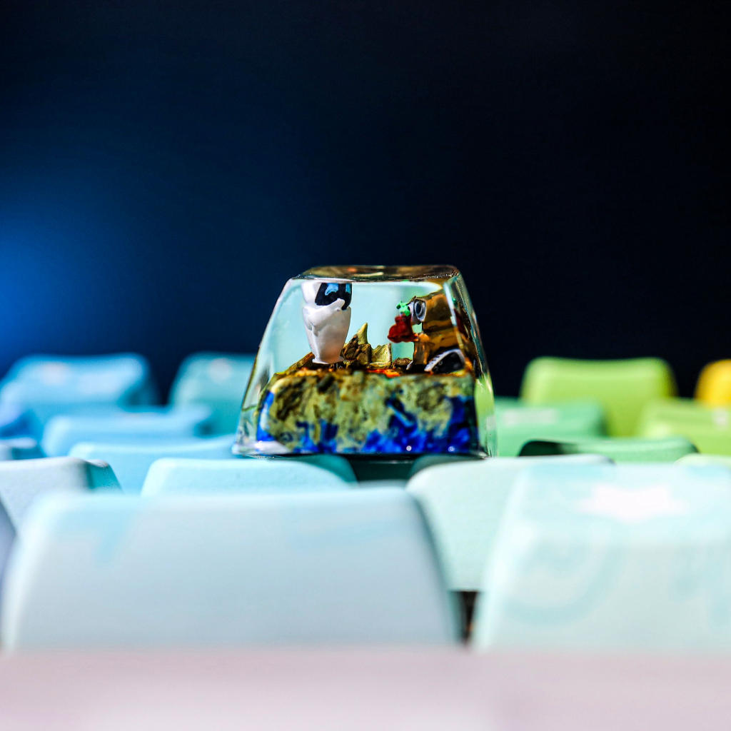 Wall-E and Eve Keycap 5 Wall-E and Eve Keycap