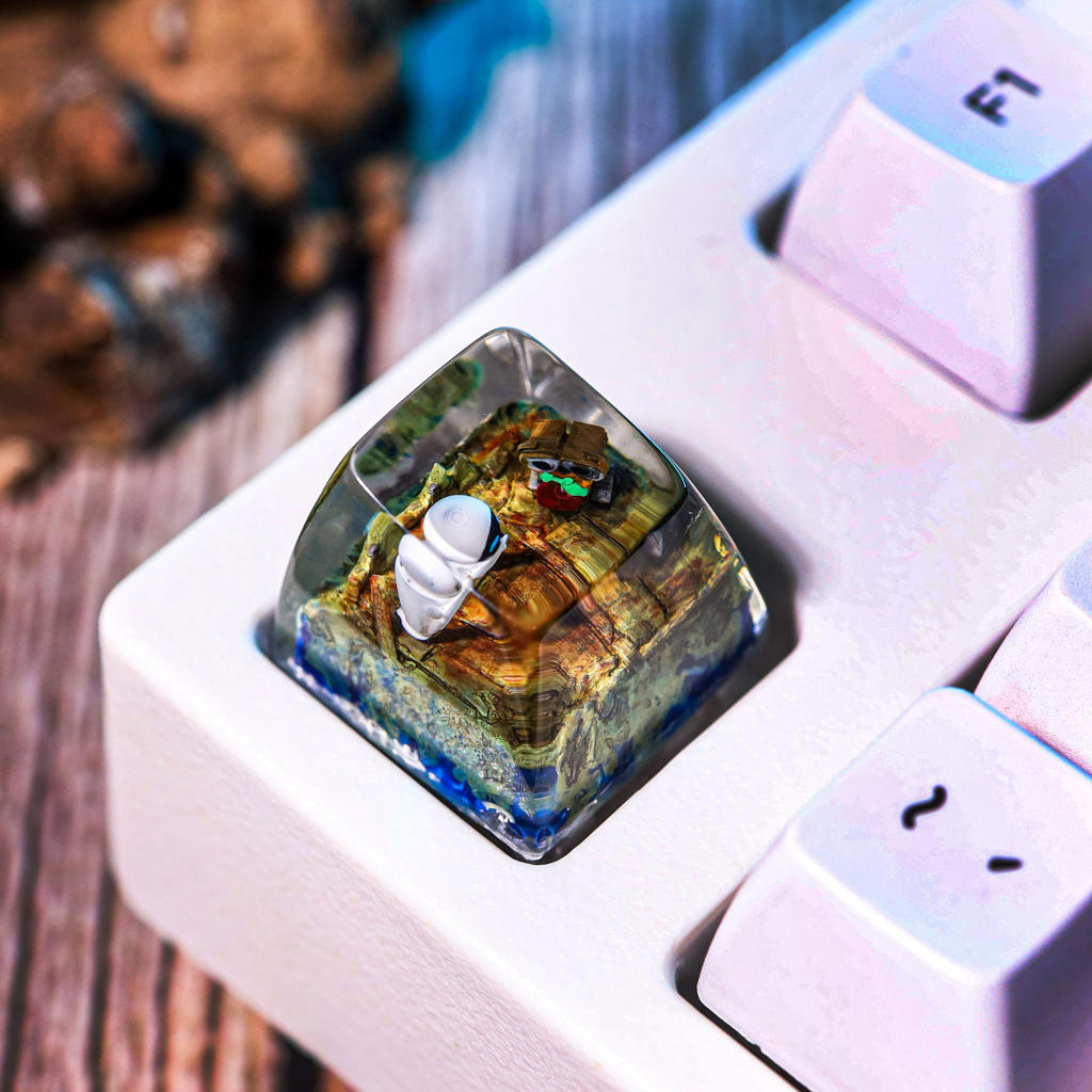 Wall-E and Eve Keycap 7 Wall-E and Eve Keycap