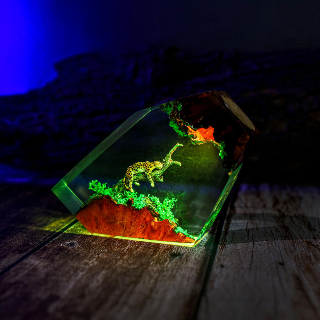 Panther Epoxy Lamp 9 Panther Epoxy Lamp