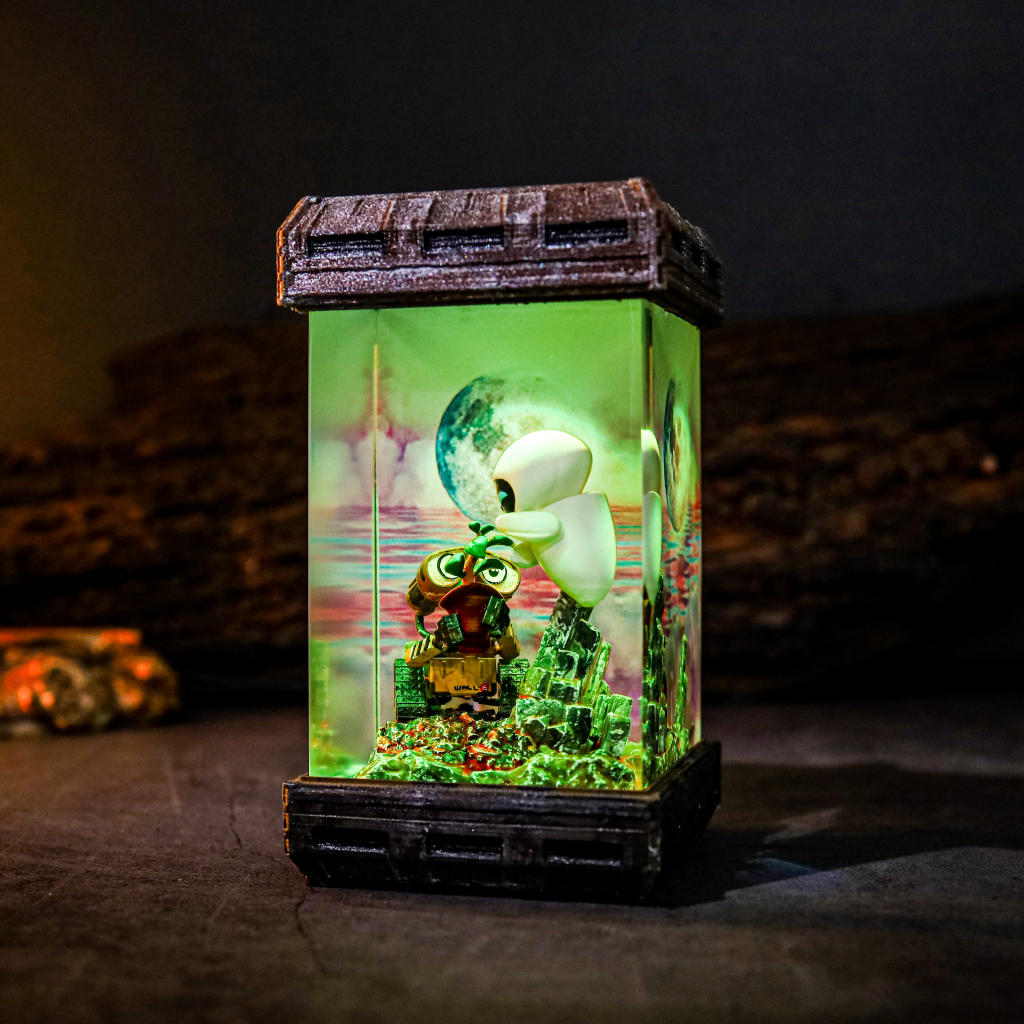 Wall-E and Eve Night Light 7 Wall-E and Eve Night Light