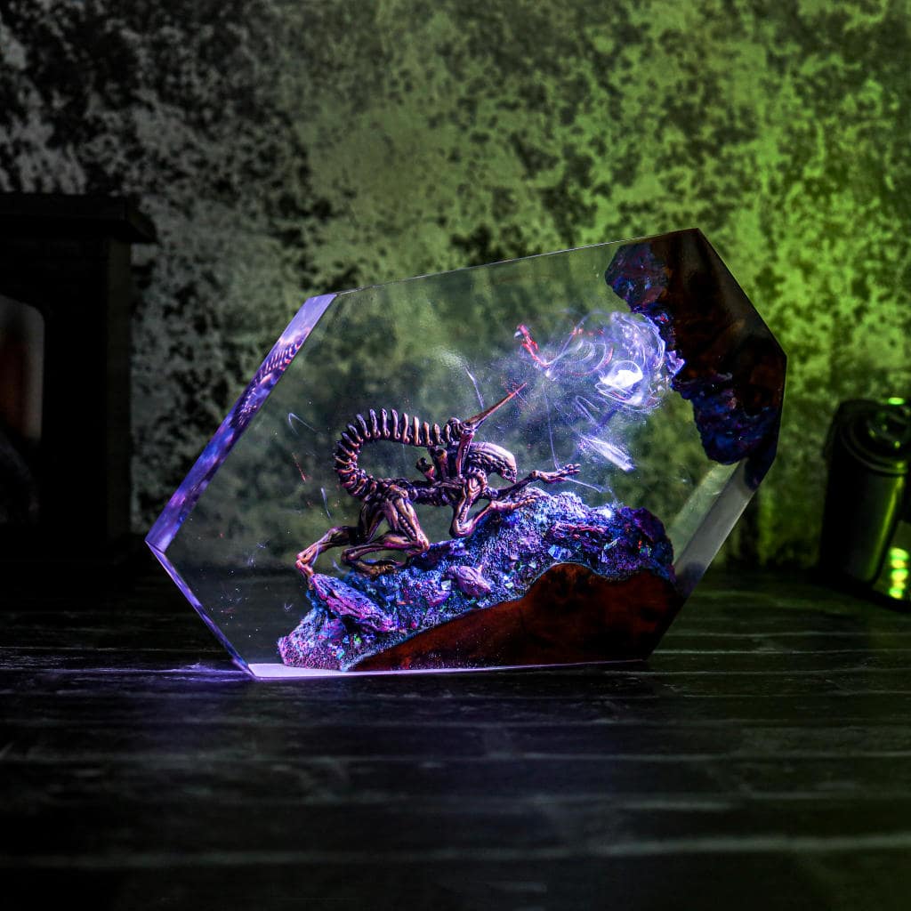Alien Xenomorph Star Wars Epoxy Lamp Ver 3 7 Alien Xenomorph Star War Epoxy Lamp