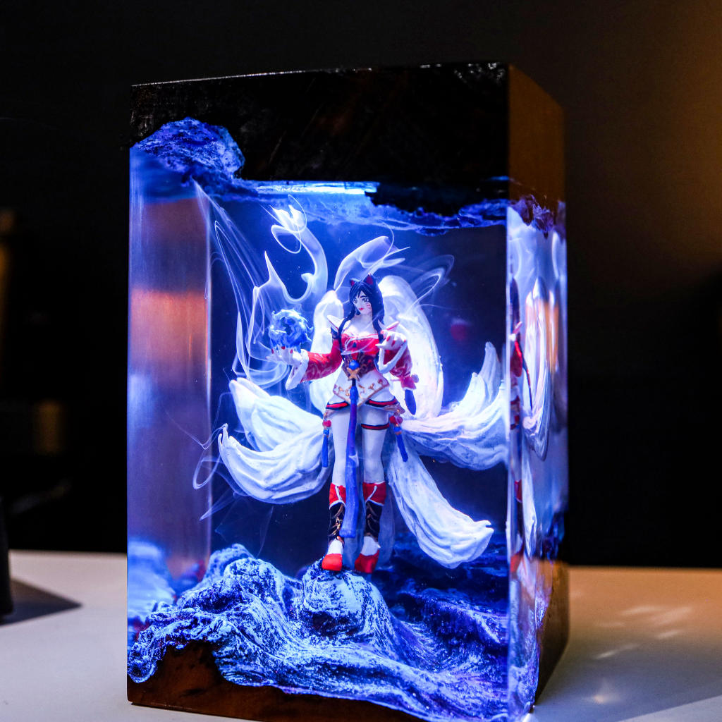 League of Legends Ahri Epoxy Lamp 2 League of Legends Ahri Epoxy Lamp