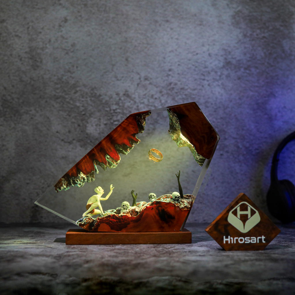 The Lord of the Rings Gollum Lamp 19 The Lord of the Rings Gollum Lamp