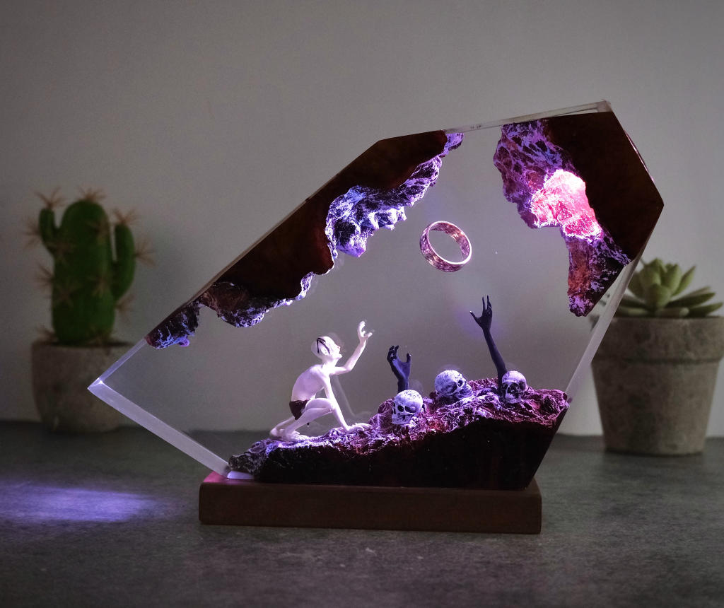 The Lord of the Rings Gollum Lamp 4 The Lord of the Rings Gollum Lamp