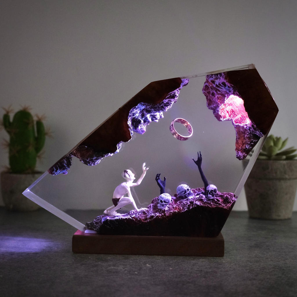 The Lord of the Rings Gollum Lamp 5 The Lord of the Rings Gollum Lamp