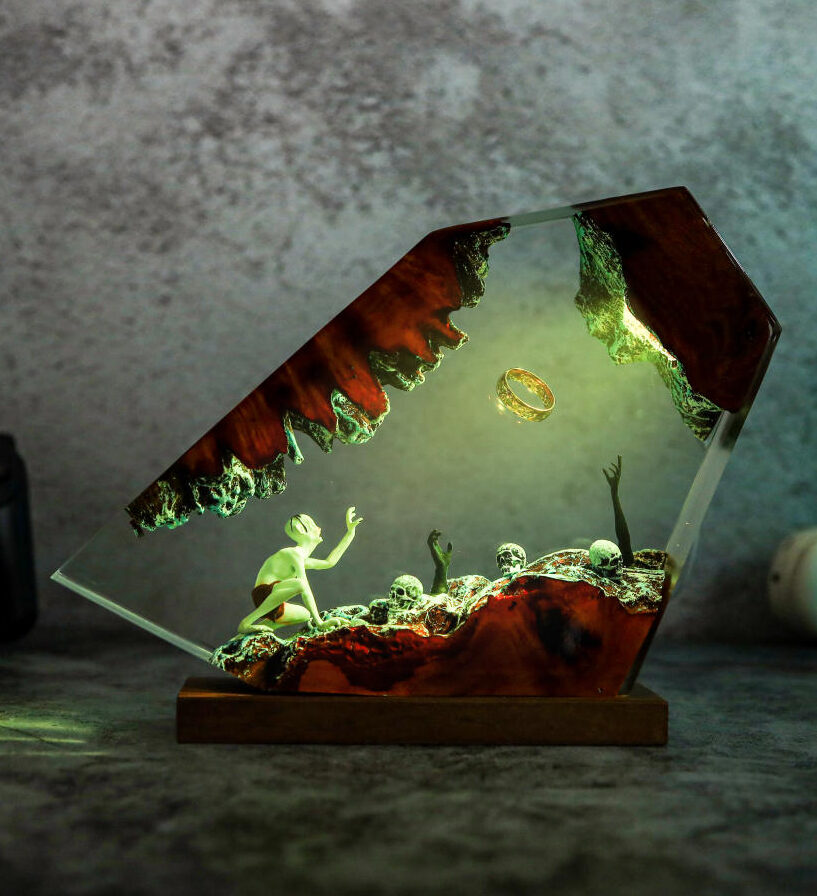 The Lord of the Rings Gollum Lamp 1 The Lord of the Rings Gollum Lamp