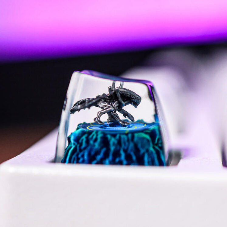 Alien Xenomorph Artisan Keycap 1 Alien Xenomorph Artisan Keycap