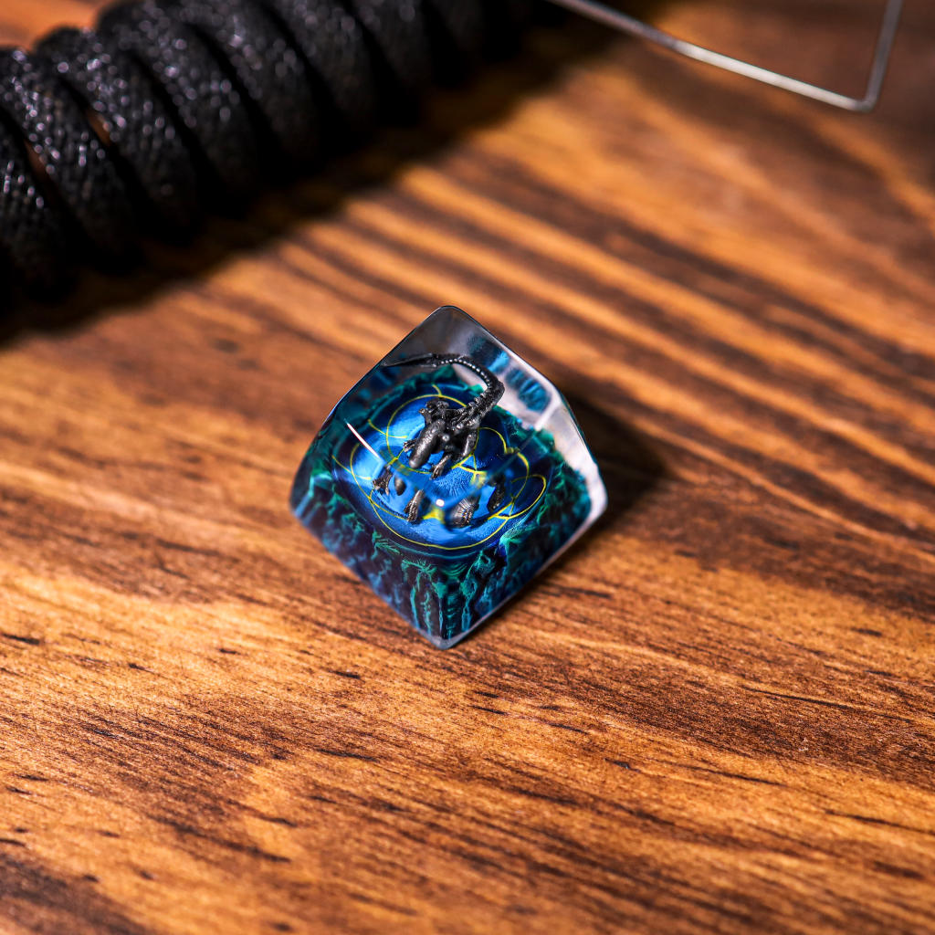 Alien Xenomorph Artisan Keycap 5 Alien Xenomorph Artisan Keycap