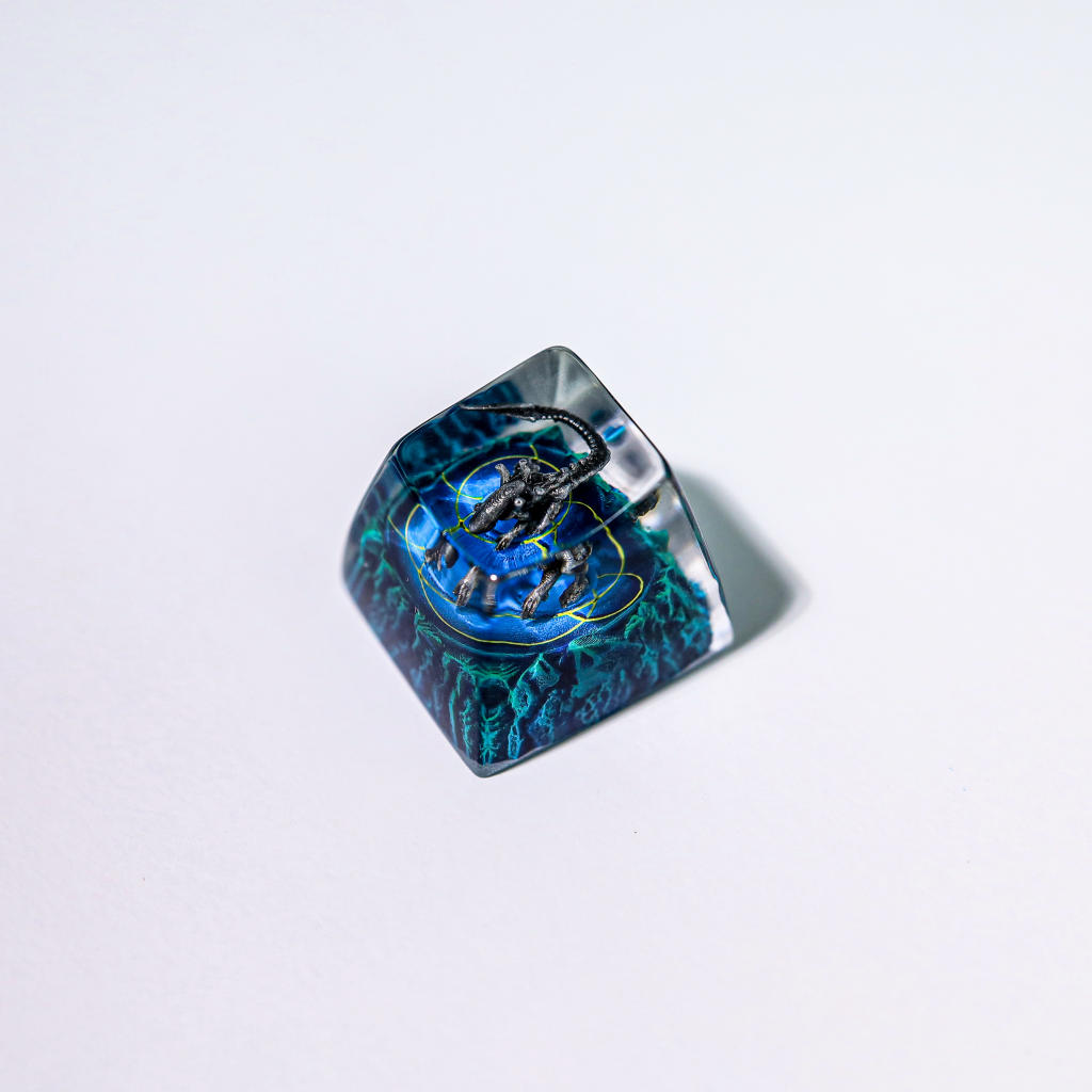 Alien Xenomorph Artisan Keycap 4 Alien Xenomorph Artisan Keycap