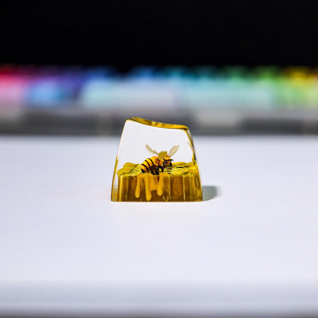 Honey Bee ESC Artisan Keycap 2 Honey Bee ESC Artisan Keycap