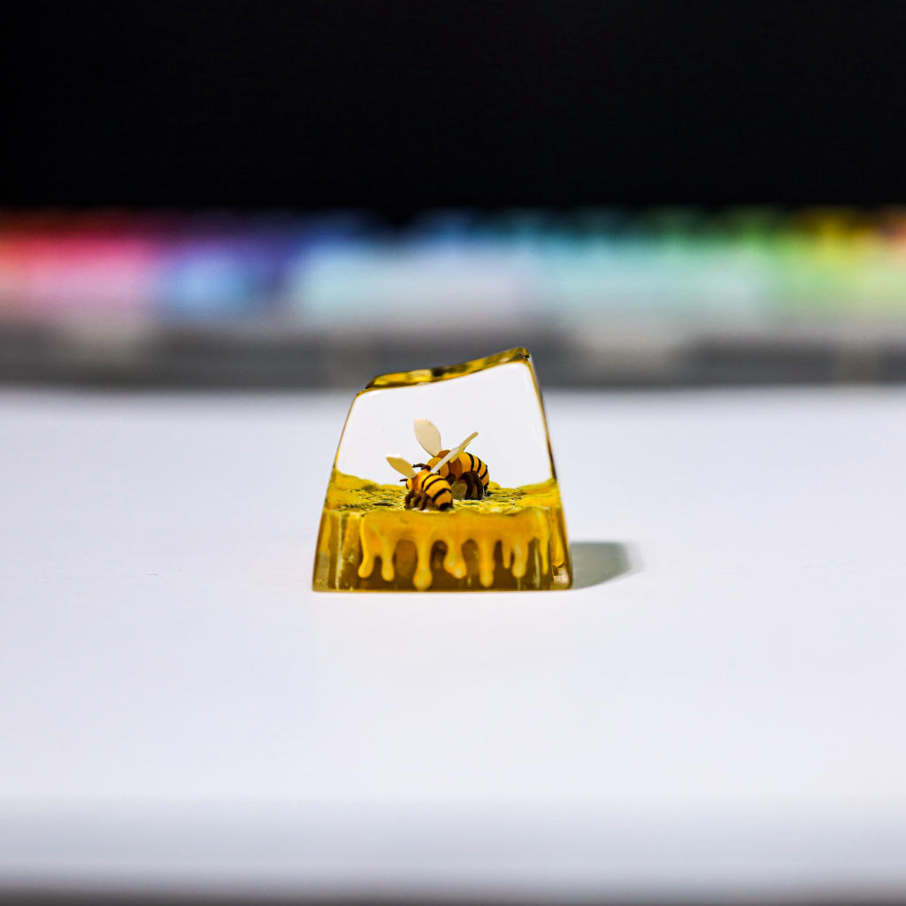 Honey Bee ESC Artisan Keycap 4 Honey Bee ESC Artisan Keycap