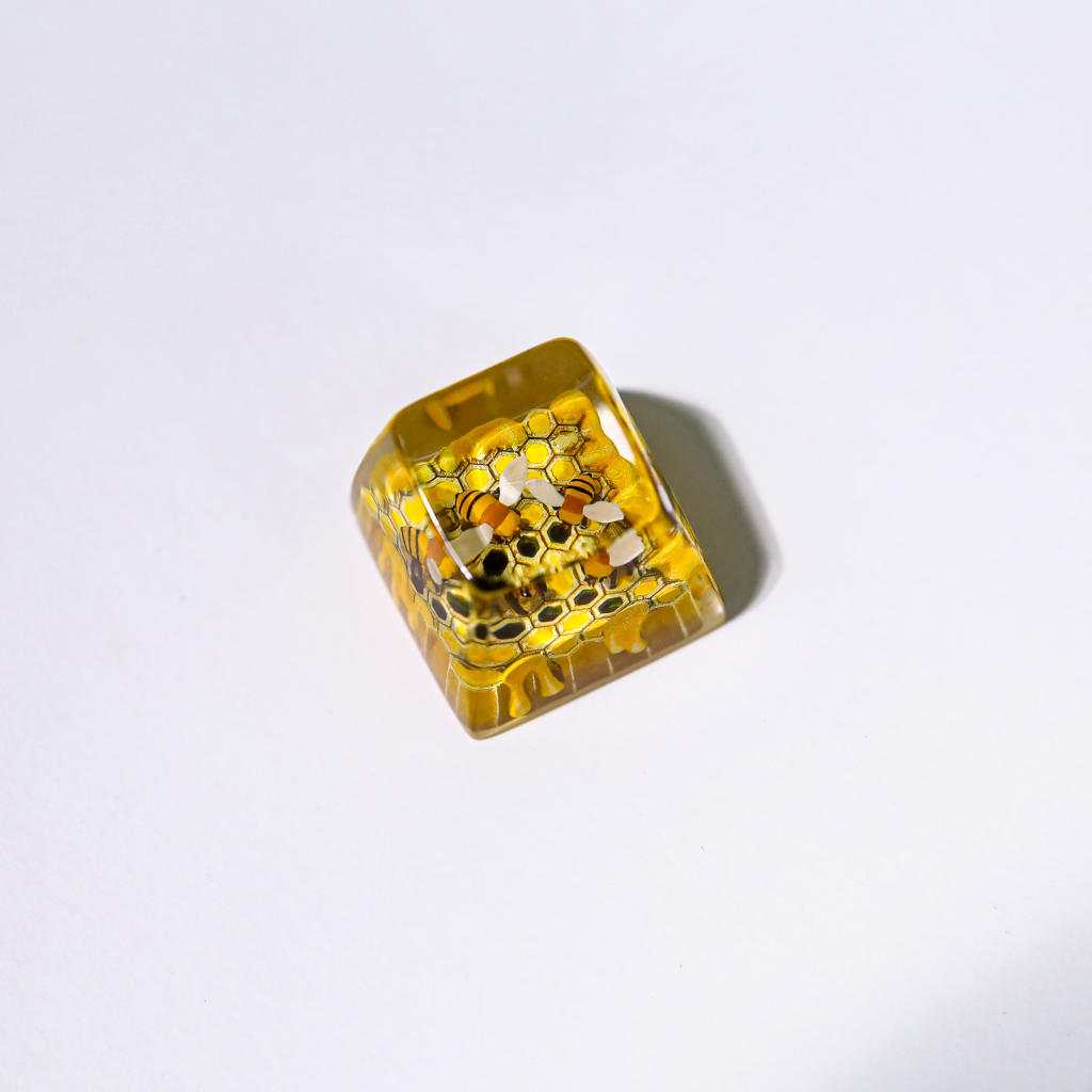 Honey Bee ESC Artisan Keycap 8 Honey Bee ESC Artisan Keycap