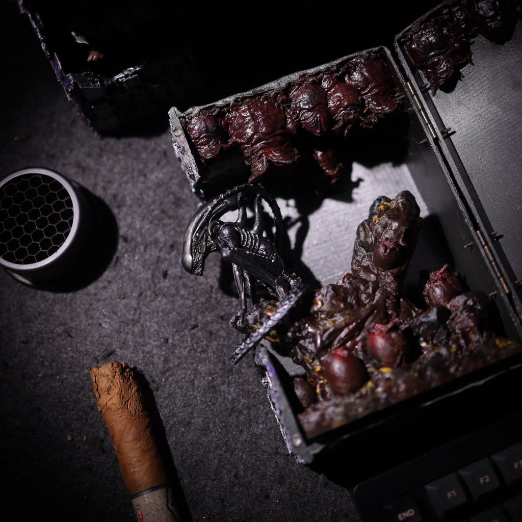 Alien Xenomorph Book Nook 6 Alien Xenomorph Book Nook
