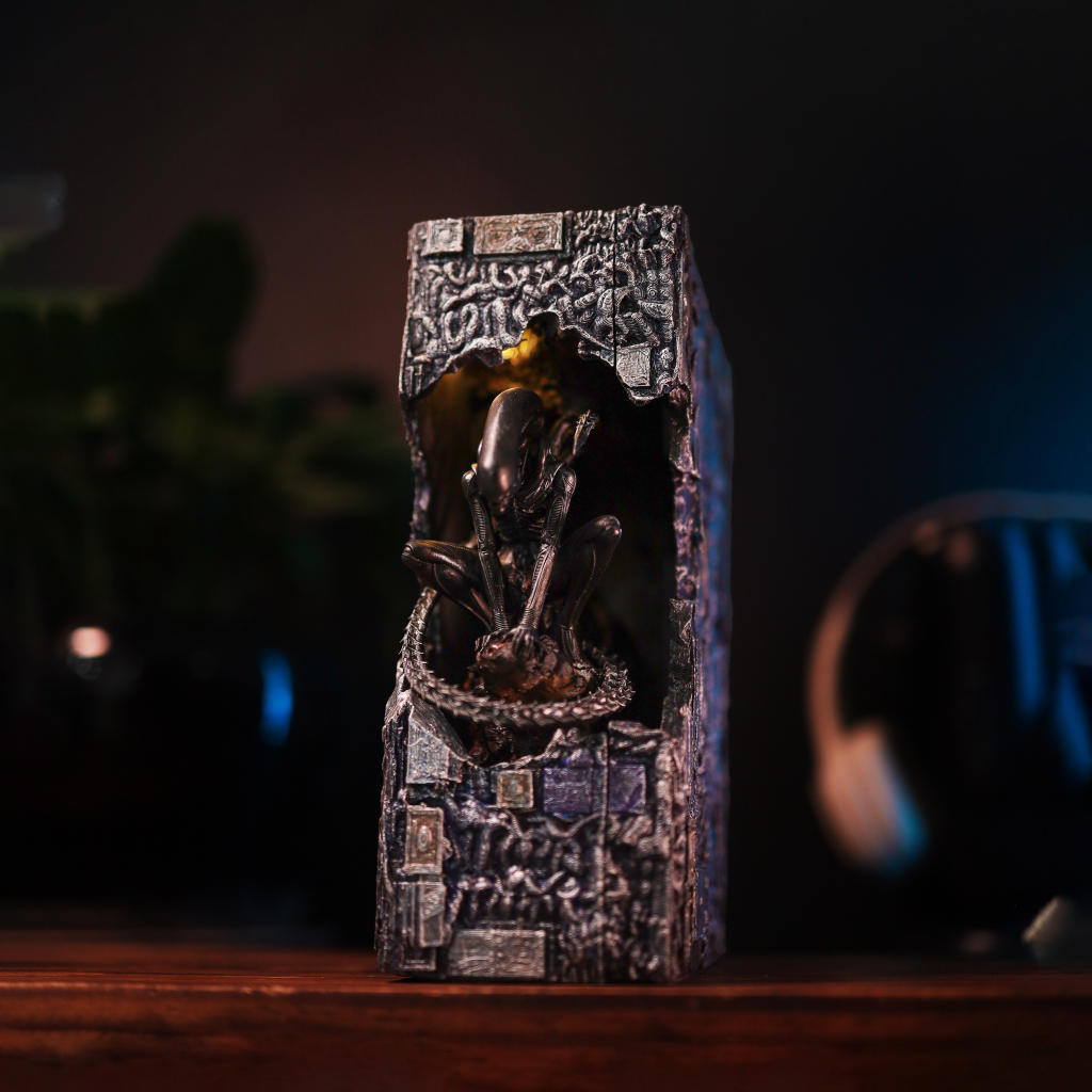 Alien Xenomorph Book Nook 7 Alien Xenomorph Book Nook