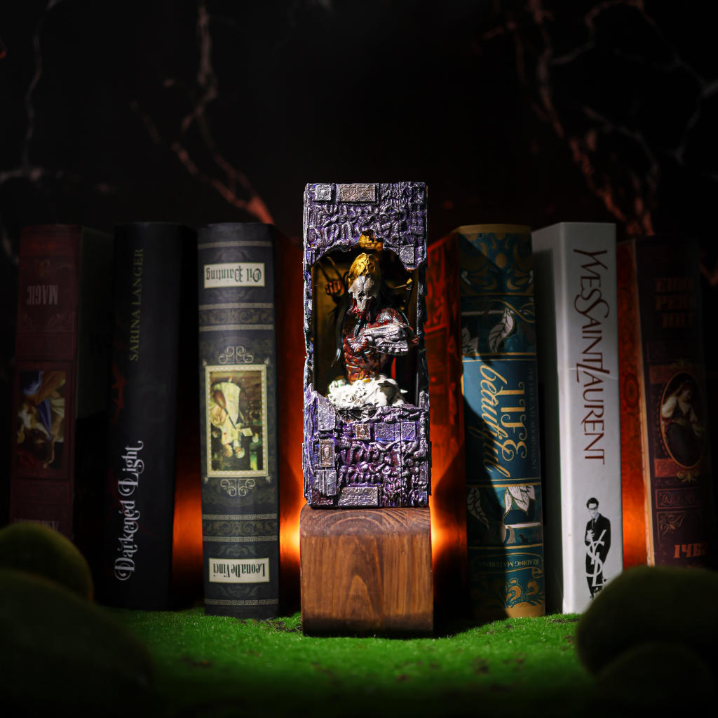 Predator Book Nook 3 Predator Book Nook