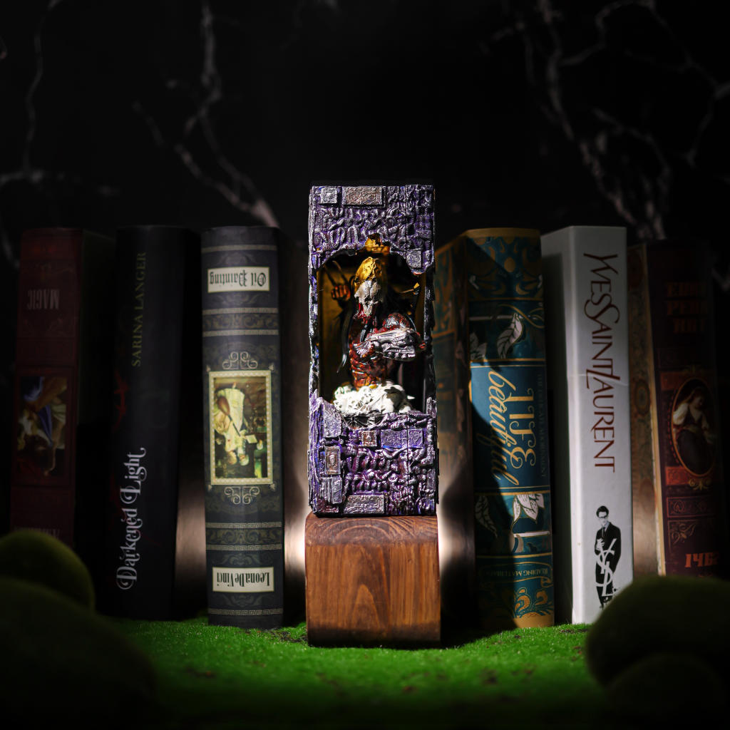 Predator Book Nook 4 Predator Book Nook