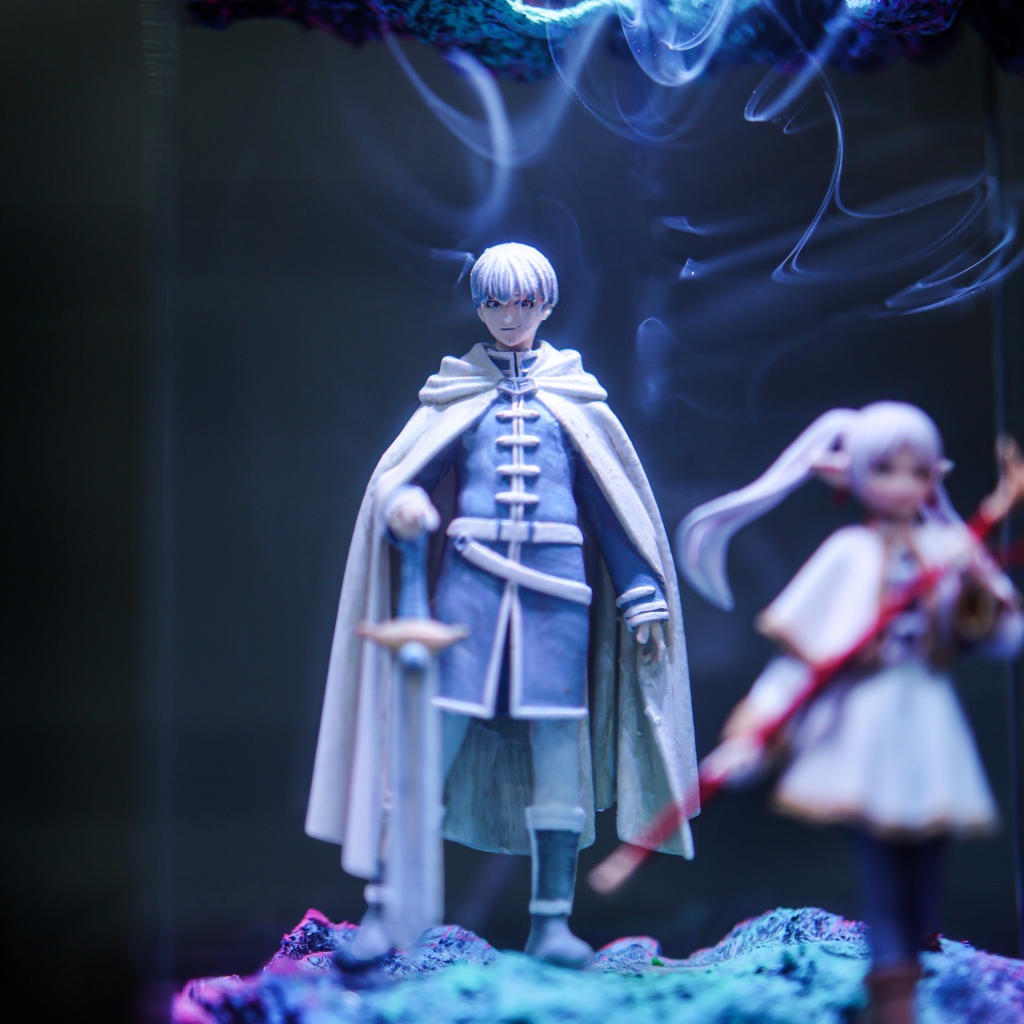 Frieren: Beyond Journey's End Lamp 8 Himmel and Frieren Beyond Journey's End Epoxy Lamp