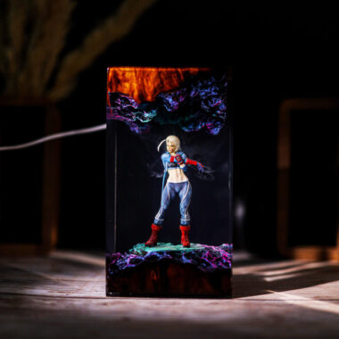 Cammy Street Fighter Desk Light