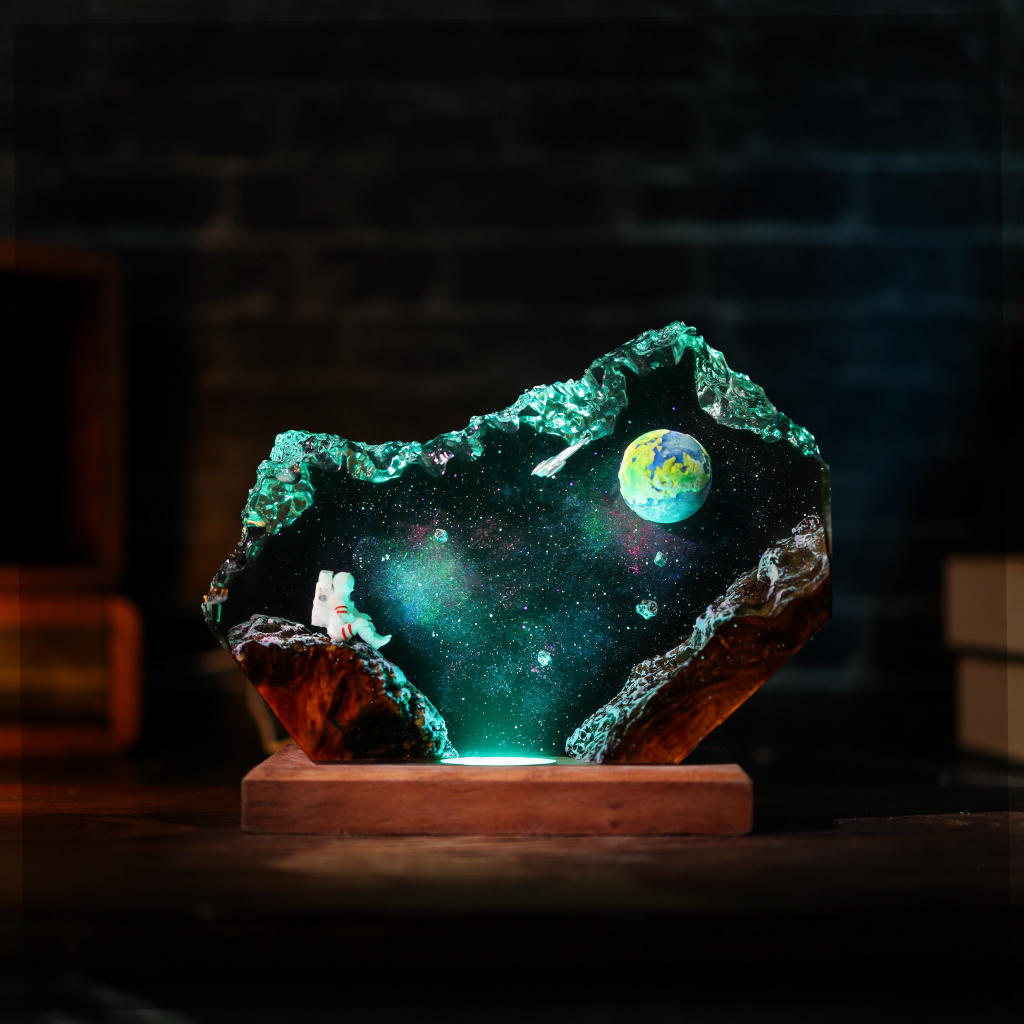 The Earth and Astronaut Epoxy Lamp Ver 2 7 Earth and Space Night Light