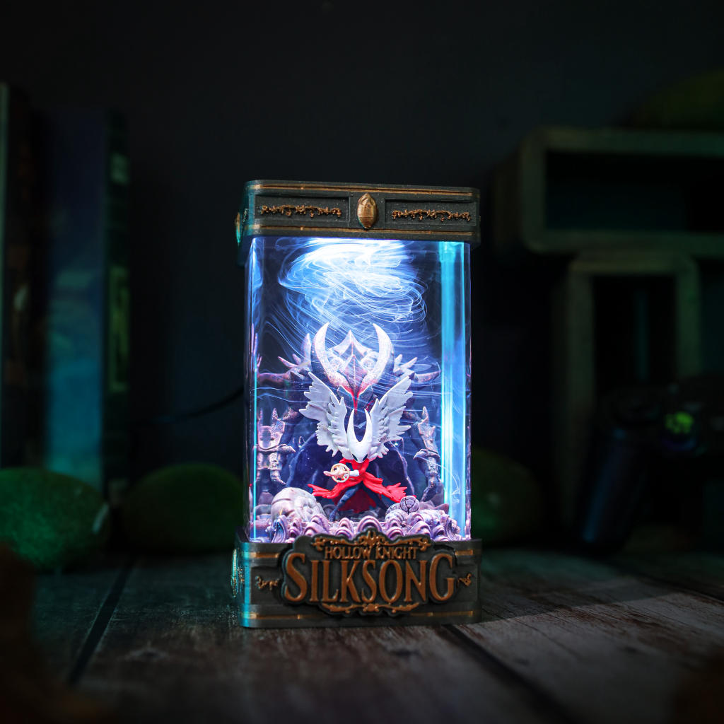 Hornet Battle Hollow Knight Silksong Diorama Lamp 2 silksong gamer lamp