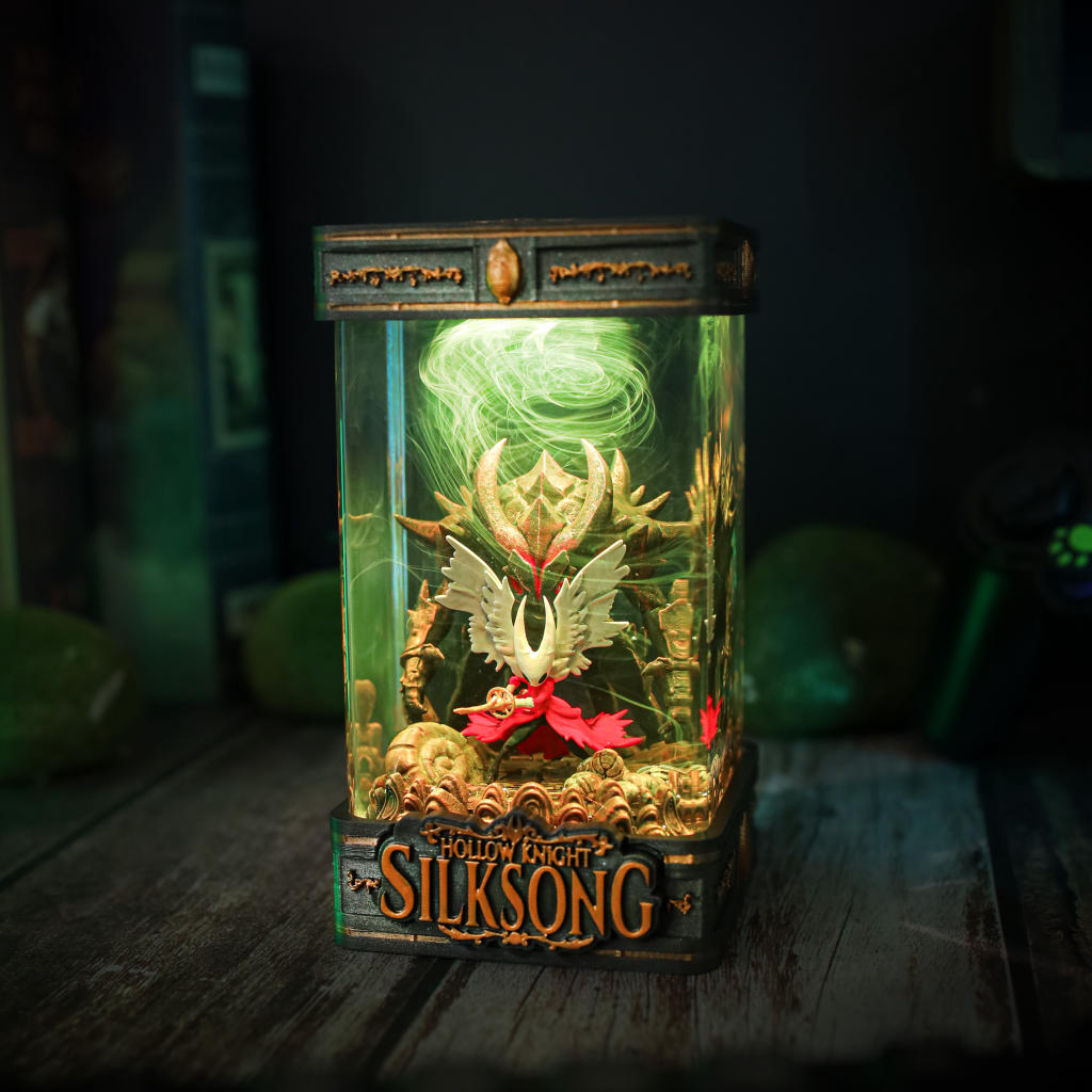 Hornet Battle Hollow Knight Silksong Diorama Lamp 5 handcrafted hollow knight lamp