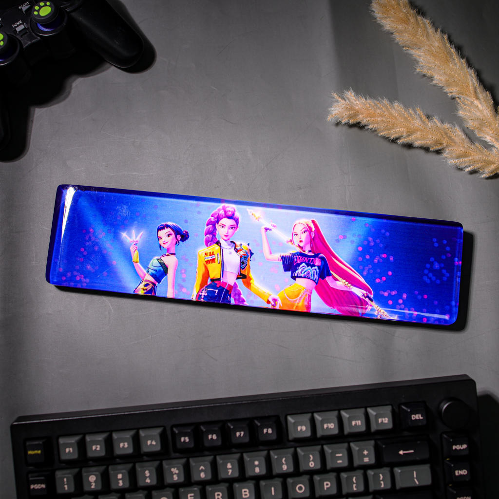 HUNTR/X KPop Demon Hunters Wrist Rest 3 HUNTR/X KPop Demon Hunters Wrist Rest