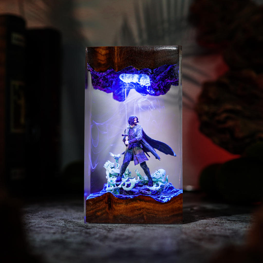 King Aragorn Lord of The Rings Lamp 3 Aragorn king lamp