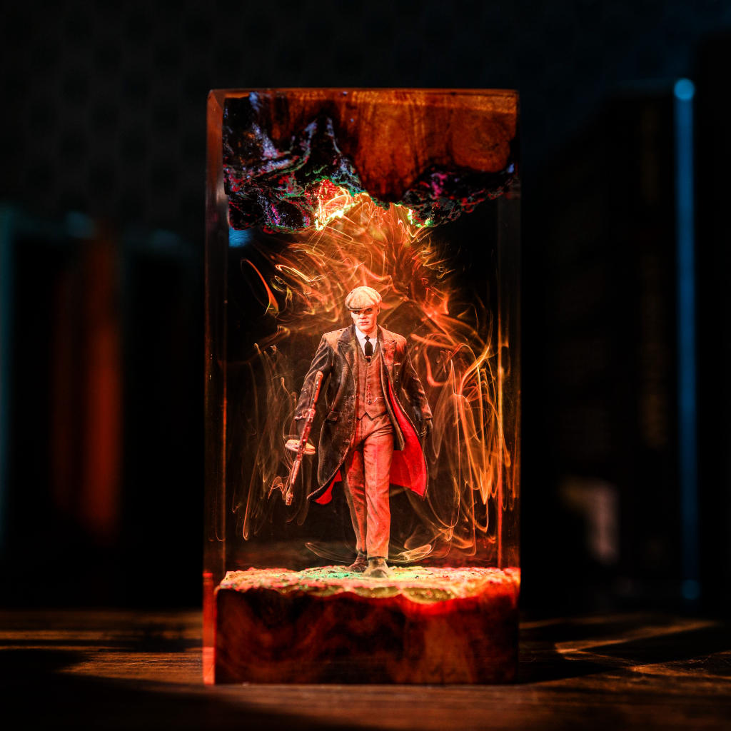 Tommy Shelby Peaky Blinders Lamp 2 Peaky Blinders collectible display