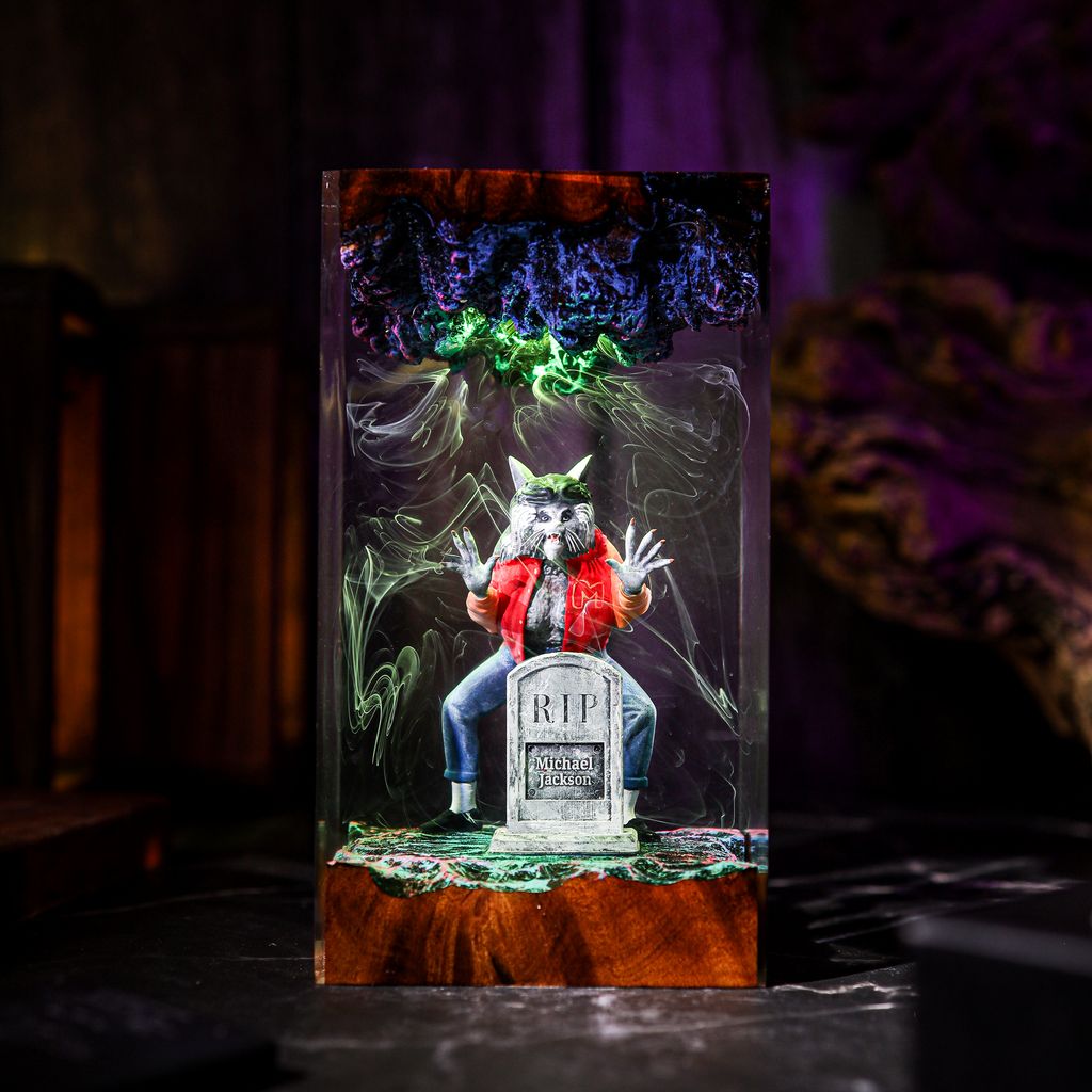 Michael Jackson Thriller Werewolf Lamp 3 Michael Jackson Thriller Music Video LED Lamp