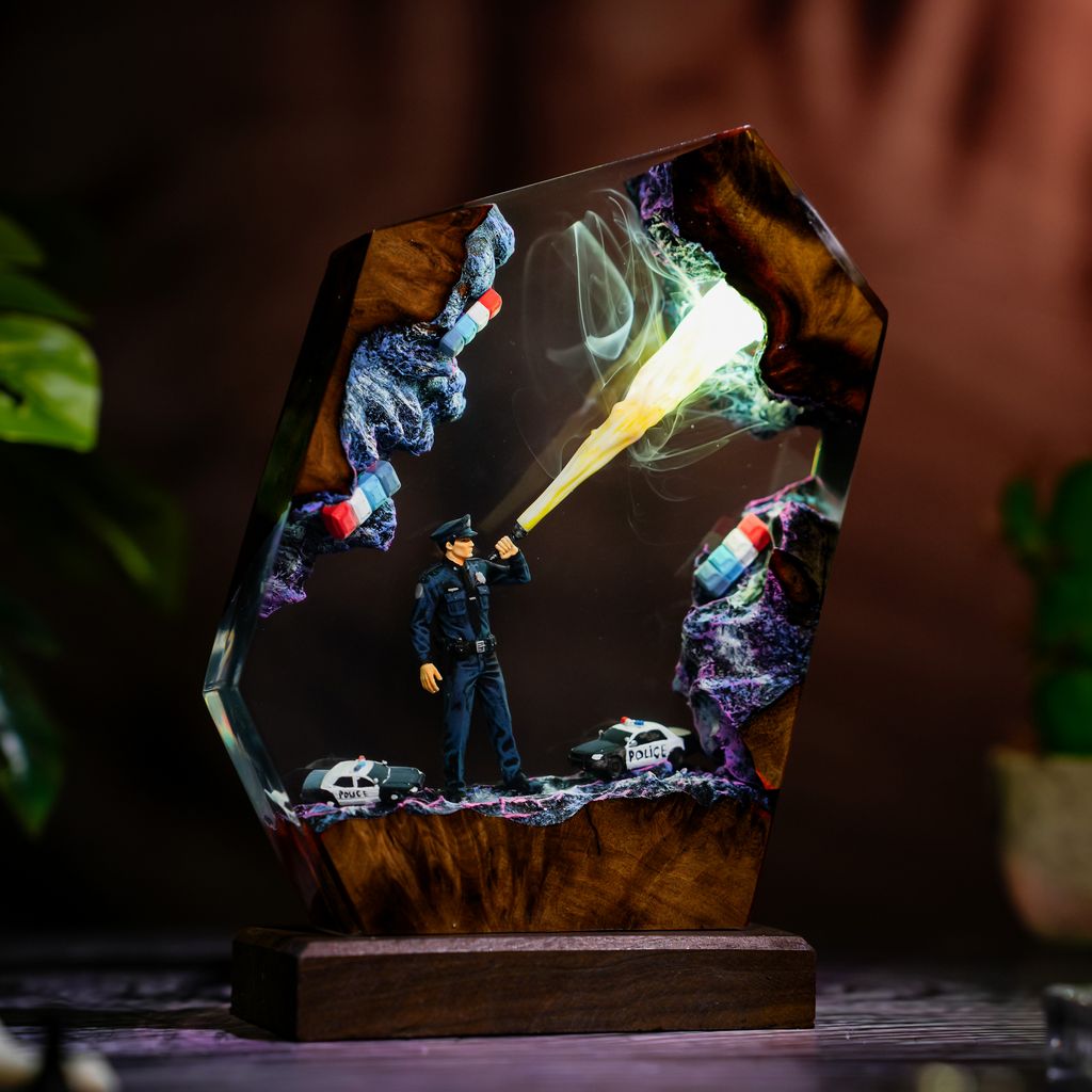 Police Resin Lamp 8 Police Resin Table Lamp
